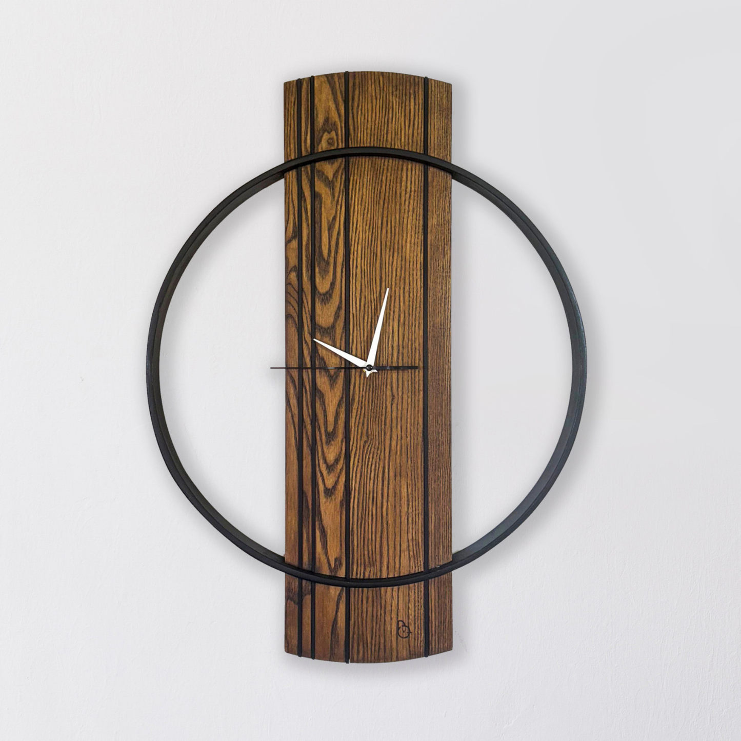 Orbita – Orologio da Parete Artigianale in Frassino Noce e Legno Nero | Design Elegante e Contemporaneo